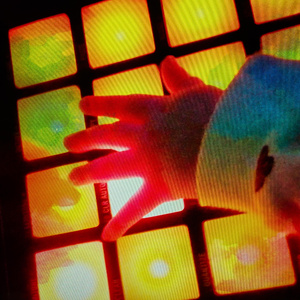 Yksinoikeudella (Remix)