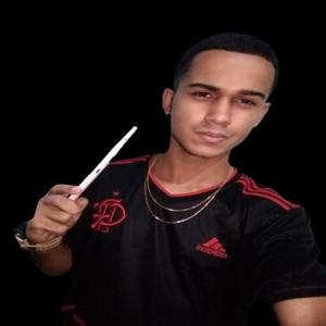 PUXANDO LANÇA NO BARCO CHEIO DE PIRANHA