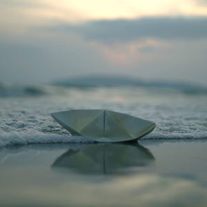 Море кораблю