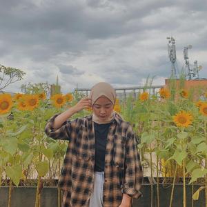 Listen to Roses