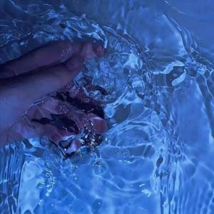 我们在平凡的世界相拥 伴奏