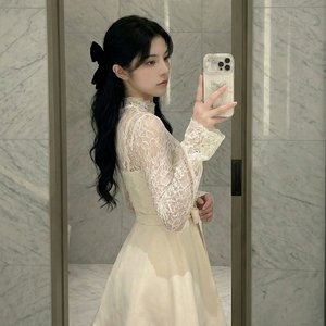 墙角开出的小花