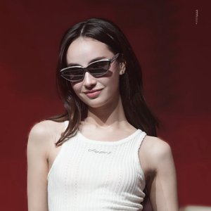 หมอกหรือควัน（薄雾与轻烟）