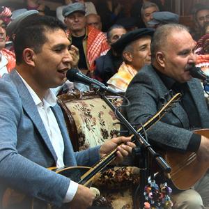 Sarı Çamın Dalları - Zülüfleri Taramış (feat. Alper Çağdaş)