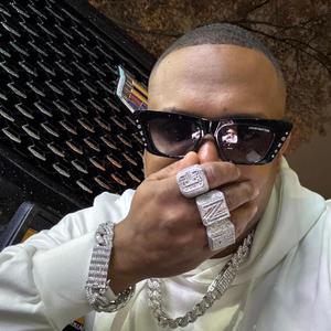 Ponte Pa lo Tuyo (feat. KnobyElarmaLetal)