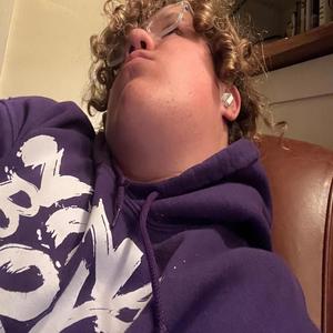 COUPLE BAD HOES (feat. Luclover)