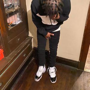 A hit (feat. Osama23 & Ajchasinn)