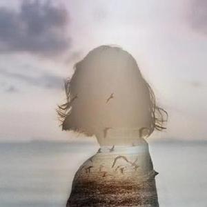 我会在那腥臭腐朽的日子里熠熠生辉