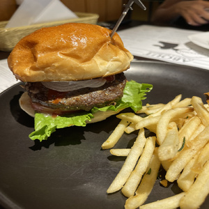 ウクライナに栄光あれ