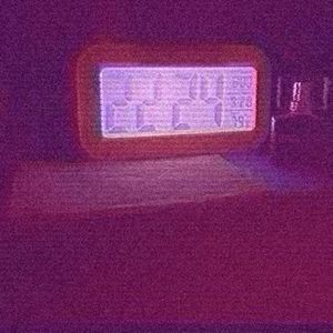 灯光拯救漆黑的夜空