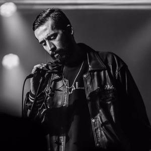 Yasaklıdır Gülmek