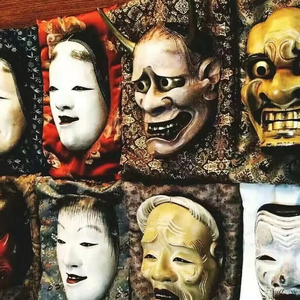 我饮烈酒点孤灯