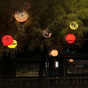 你离开的每个夜晚都辗转难眠，虽然写不出半句关于你的挽留，可是眼泪还是止不住的往下流。