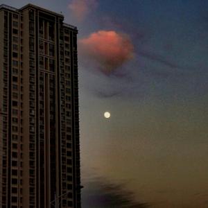 《早点睡觉》（Go to bed early）