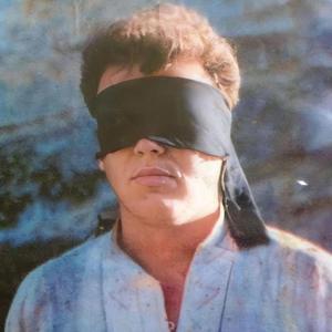 Ç'janë k'ta gurë t'bardhë e t'zi