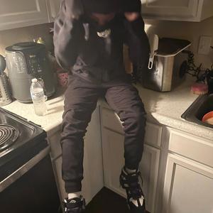 2millitant (feat. Mookahlu)