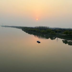 夹江夕阳旧衣裳