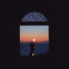 看,那儿有颗星星