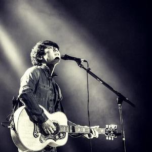 已是两条路上的人