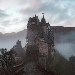 Misty Castle (feat. Ray Ricci)