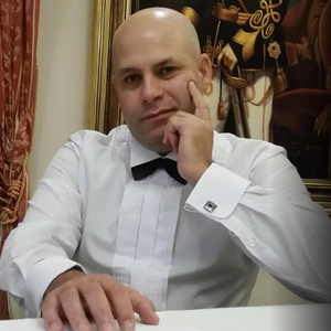 Un Trandafir Creste La Firida Mea