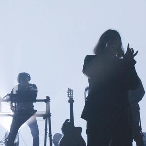teach me how to run (LIVE)