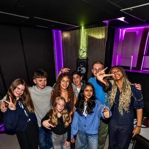 We Are the World (feat. ARHANNA, DARYAN, EVA, Ian Noel Schneider, Josh, Lenna Blue, Luna & Sohum)