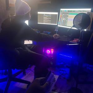 M4 (feat. Showstopperk3)