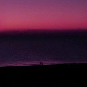 天亮了 我们逃跑吧