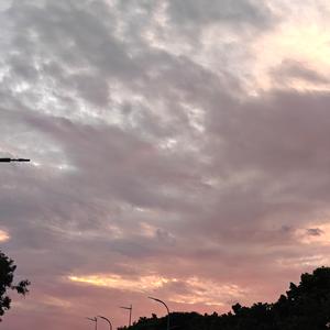 不爱就散一别两宽