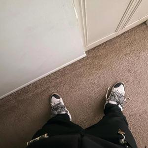 pint (feat. beenhavn)