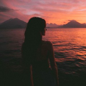 冰冷文字比不过见面相拥温度