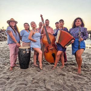 La Banalidad (feat. Mona Urbana)