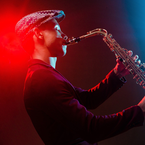 Saxofone Alegre e Feliz