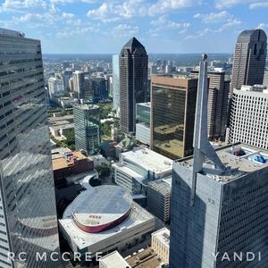 Right Now (feat. Yandi)