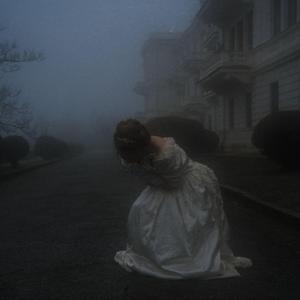 merpati putih yang ku idamkan menjadi burung hitam yang berterbangan