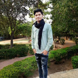 काजल थोड़ा थोड़ा घाल