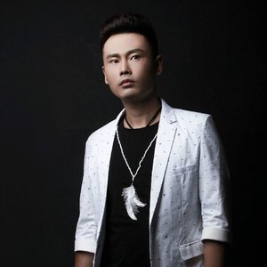 中国人有梦想爱奋斗 (伴奏)