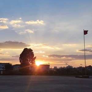 总有一天你会出现在我身边