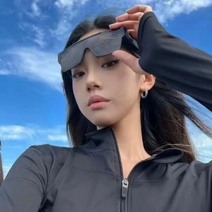 爱永远是突然的.