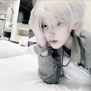 “怪我这张不出众的脸”