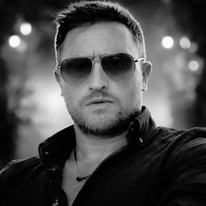 Now or never (feat. Aiva Marcetti)