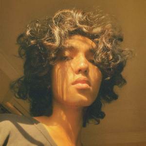 Em là lý do khiến anh muốn yêu thêm lần nữa