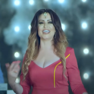 Hidhet vallja kuq e zi