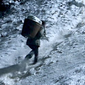 云边有个小卖部