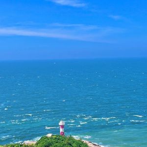 寒窗雪影古韵吟