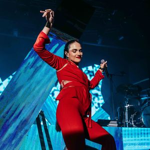 רגעים (לייב מתוך פסטיבל מקסימיליאן)