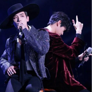 他只是经过 (Live)