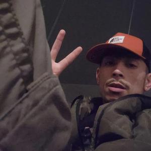 VIO VIO (feat. Lyan Kerley)