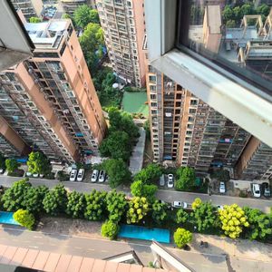 “用成长换明天，丢了你的笑脸”